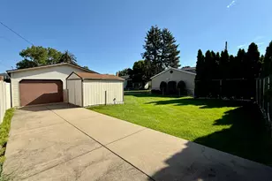 7425 W Devon Ave, Chicago, IL 60631 - Photo 32