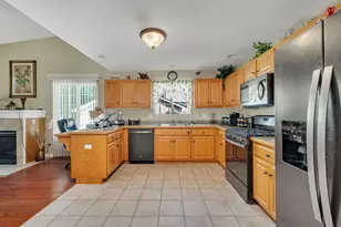 106 N Harbor Landing, Braidwood, IL 60408 - Photo 10