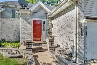 106 N Harbor Landing, Braidwood, IL 60408 - Photo 2