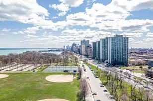 3750 N Lake Shore Dr, Chicago, IL 60613 - Photo 4