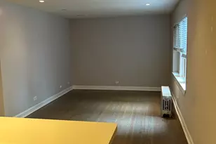 5440 N Campbell Ave, Chicago, IL 60625 - Photo 2