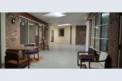 2711 Sheridan Road, Zion, IL 60099 - Photo 16