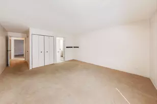 221 N Kenilworth Ave, Oak Park, IL 60302 - Photo 16