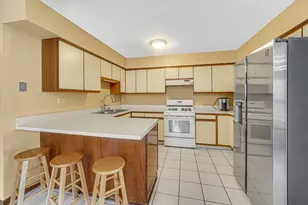 316 Morningside Dr, Bloomingdale, IL 60108 - Photo 10