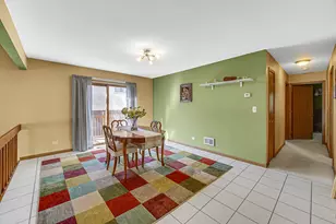 316 Morningside Dr, Bloomingdale, IL 60108 - Photo 8