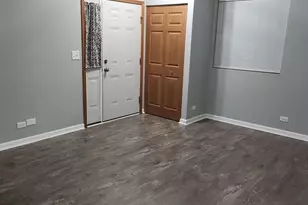 316 E Victoria Cir, North Aurora, IL 60542 - Photo 4