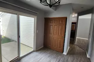 316 E Victoria Cir, North Aurora, IL 60542 - Photo 28