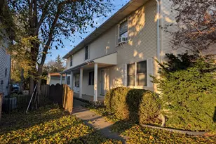 142 E Lincoln Hwy, Waterman, IL 60556 - Photo 4