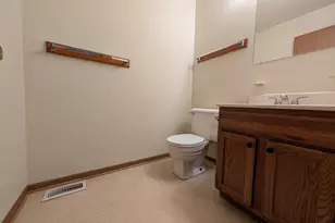 142 E Lincoln Hwy, Waterman, IL 60556 - Photo 12