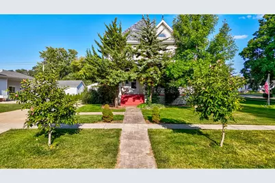 303 N Walnut Street, Wenona, IL 61377 - Photo 2