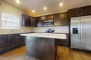 1318 Myrtle Beach Ave, Champaign, IL 61822 - Photo 8