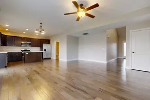 1318 Myrtle Beach Ave, Champaign, IL 61822 - Photo 4