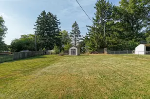 2124 Middlebury Rd, Freeport, IL 61032 - Photo 26