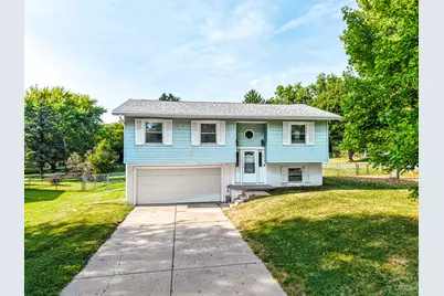 2124 Middlebury Road, Freeport, IL 61032 - Photo 2