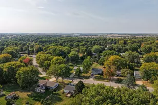 2124 Middlebury Rd, Freeport, IL 61032 - Photo 20