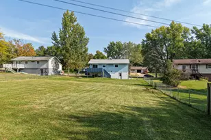 2124 Middlebury Rd, Freeport, IL 61032 - Photo 22