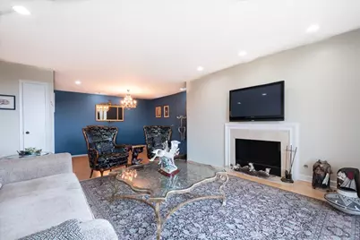 4545 W Touhy Avenue #420W, Lincolnwood, IL 60712 - Photo 4