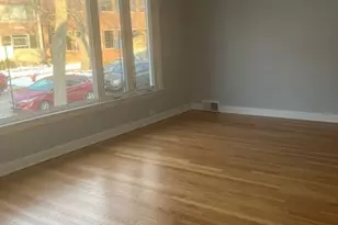 6325 N Whipple Ave, Chicago, IL 60659 - Photo 4