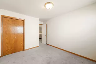 5400 W Dakin St, Chicago, IL 60641 - Photo 18