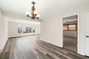 5400 W Dakin St, Chicago, IL 60641 - Photo 12