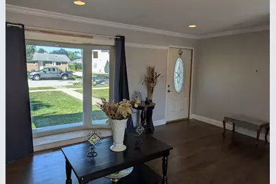 8927 Belleforte Avenue, Morton Grove, IL 60053 - Photo 8