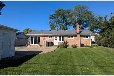 8927 Belleforte Avenue, Morton Grove, IL 60053 - Photo 4