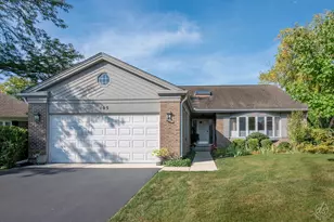 105 Craigie Ln, Inverness, IL 60067 - Photo 1