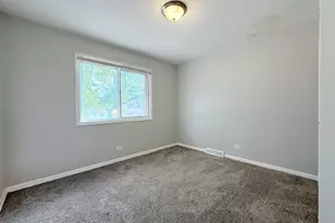 1122 W Iowa St, Glenwood, IL 60425 - Photo 12