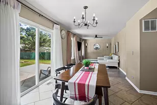 128 Sycamore Ave, Streamwood, IL 60107 - Photo 6