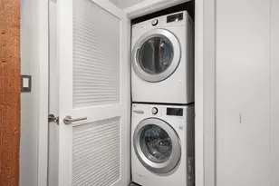 360 W Illinois St, Chicago, IL 60654 - Photo 12