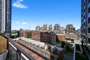 360 W Illinois St, Chicago, IL 60654 - Photo 26