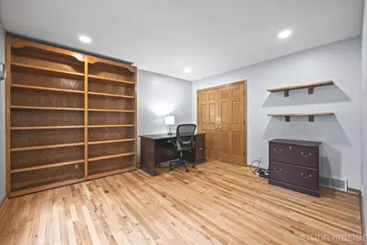 905 Merrill New Road, Sugar Grove, IL 60554 - Photo 6