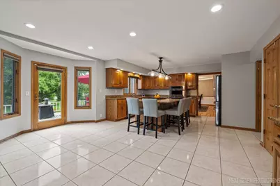 905 Merrill New Road, Sugar Grove, IL 60554 - Photo 18