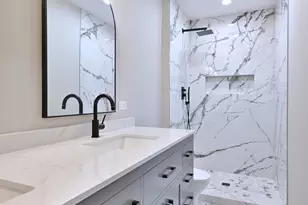 8218 Linder Ave, Burbank, IL 60459 - Photo 18