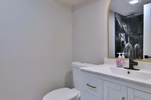 8218 Linder Ave, Burbank, IL 60459 - Photo 22