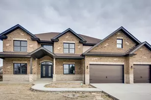 24760 Hickory Ct, Crete, IL 60417 - Photo 1