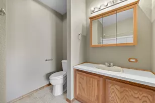 219 Meadowlark Ln, Sandwich, IL 60548 - Photo 10