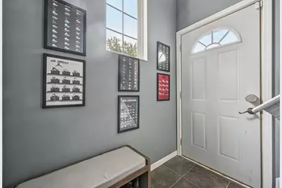 47 S Treehouse Lane, Round Lake, IL 60073 - Photo 16