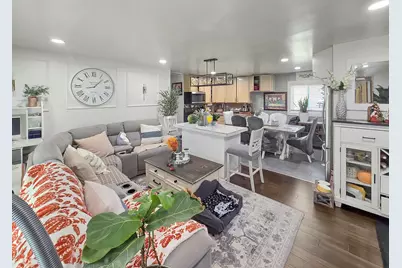 529 E Fullerton Avenue, Glendale Heights, IL 60139 - Photo 2