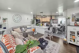 529 E Fullerton Ave, Glendale Heights, IL 60139 - Photo 2