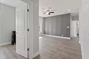 1700 W Juneway Terrace, Chicago, IL 60626 - Photo 2