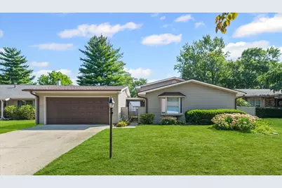 2306 Winchester Drive, Champaign, IL 61821 - Photo 2