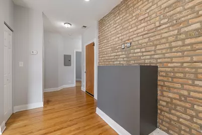 2007 W Jarvis Avenue #3, Chicago, IL 60645 - Photo 4