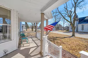 205 W Crawford St, Peotone, IL 60468 - Photo 2