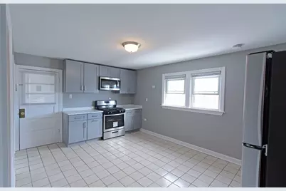 7535 W 58th Place, Summit, IL 60501 - Photo 12