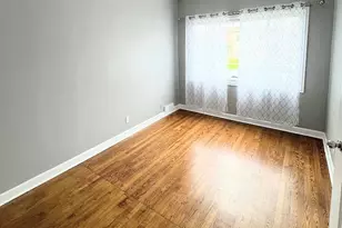 7535 W 58th Pl, Summit, IL 60501 - Photo 8