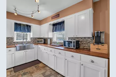 12216 Pleasant Valley Road, Woodstock, IL 60098 - Photo 30