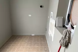 7926 S Peoria St, Chicago, IL 60620 - Photo 8