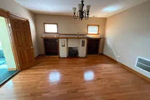 7926 S Peoria St, Chicago, IL 60620 - Photo 10