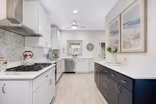 317 E Walnut St, Hinsdale, IL 60521 - Photo 16